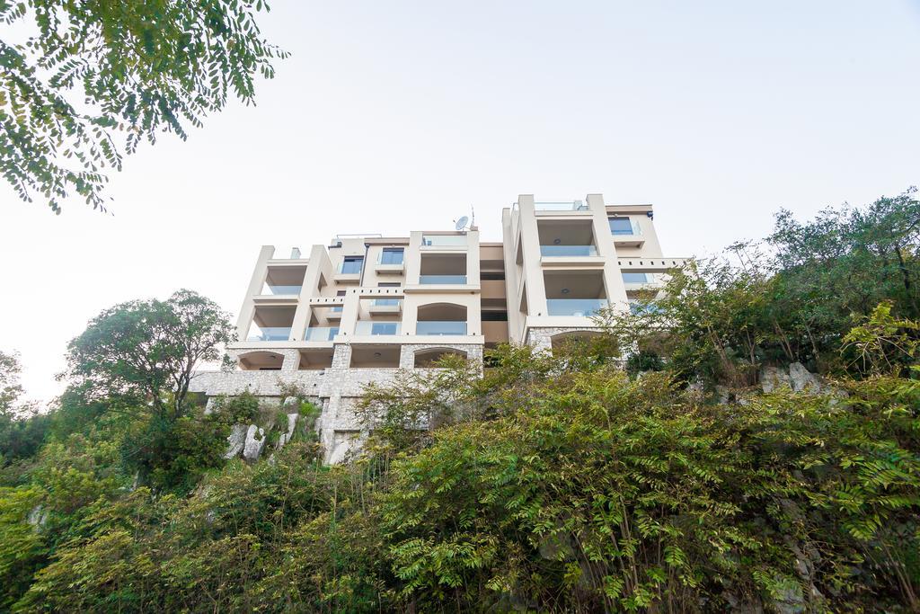 Keystone Apartments Donji Morinj Exterior foto